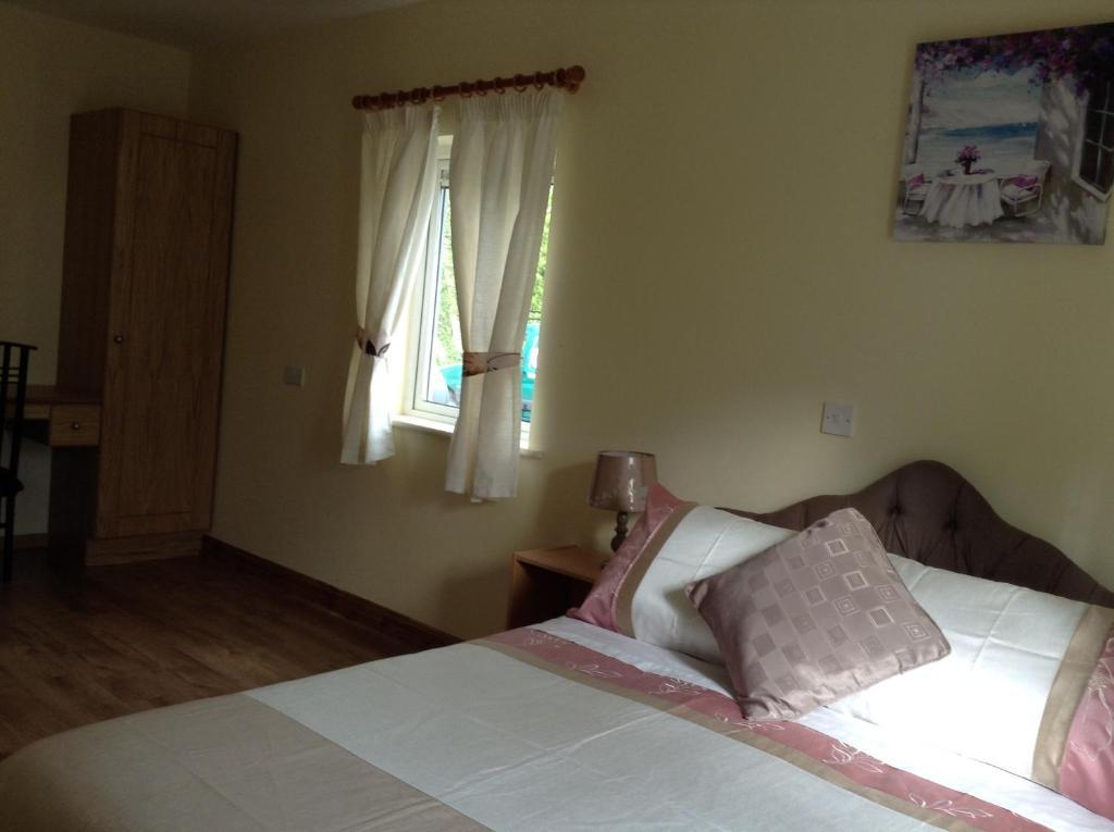 Deerpark Manor Bed And Breakfast Swinford Ngoại thất bức ảnh